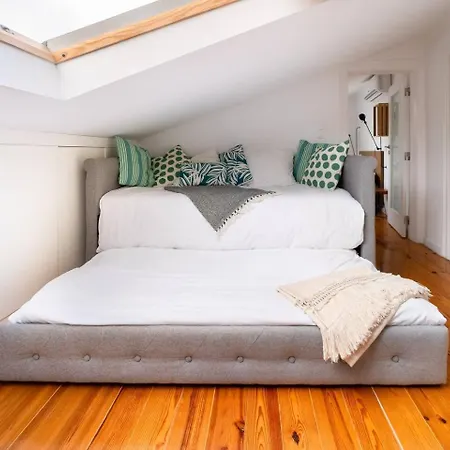 Castle-view Penthouse Duplex In アパート