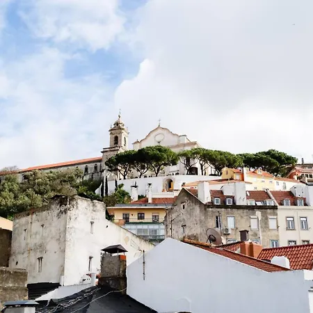 Castle-view Penthouse Duplex In Lisbon