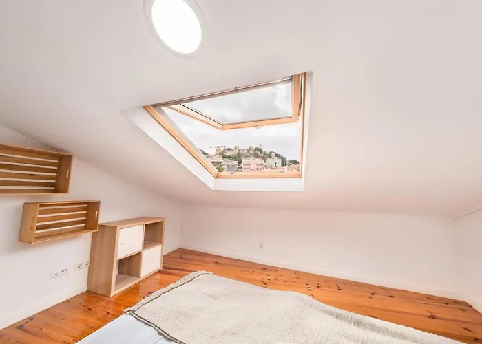 Castle-view Penthouse Duplex In * Lisbon