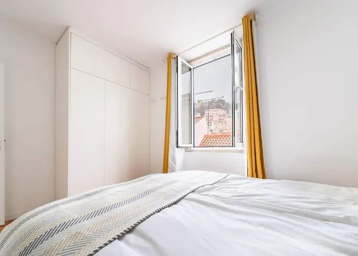 Castle-view Penthouse Duplex In Apartment *