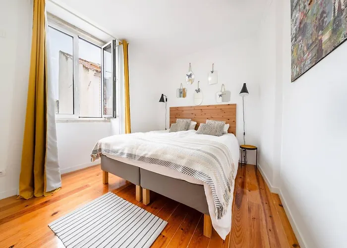 Castle-view Penthouse Duplex In Apartment Lisbon