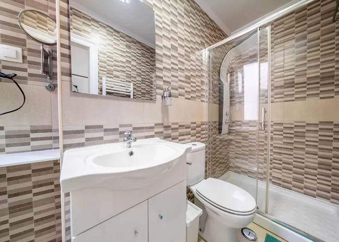 Castle-view Penthouse Duplex In Lisbon