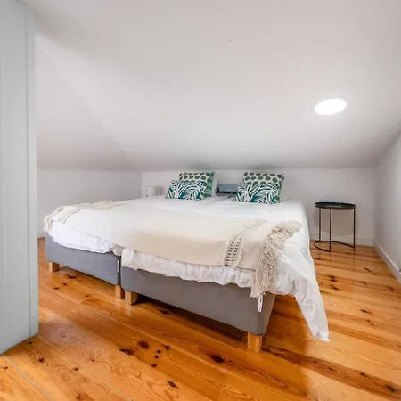 Castle-view Penthouse Duplex In Appartamento *